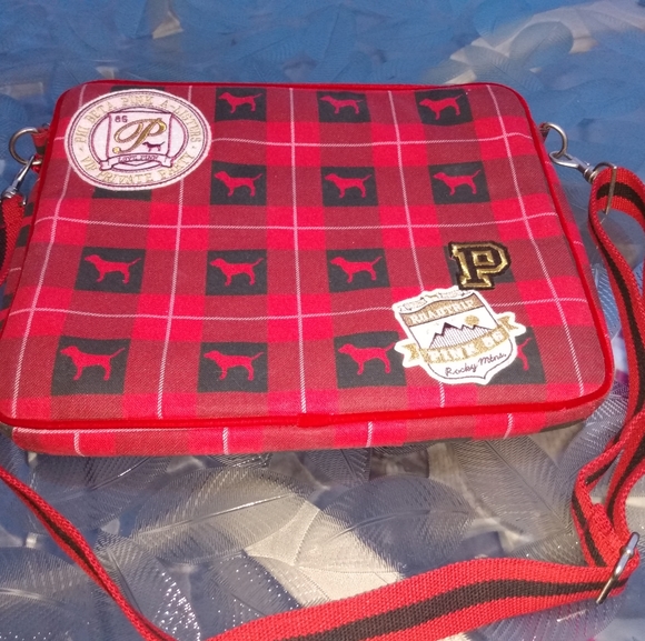 **SOLD ON Ⓜ️** Vintage Laptop Case 🔥 - Picture 3 of 12